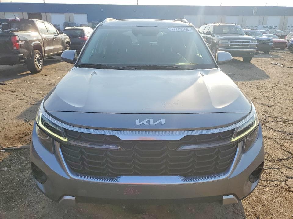 2024 KIA SELTOS EX 5