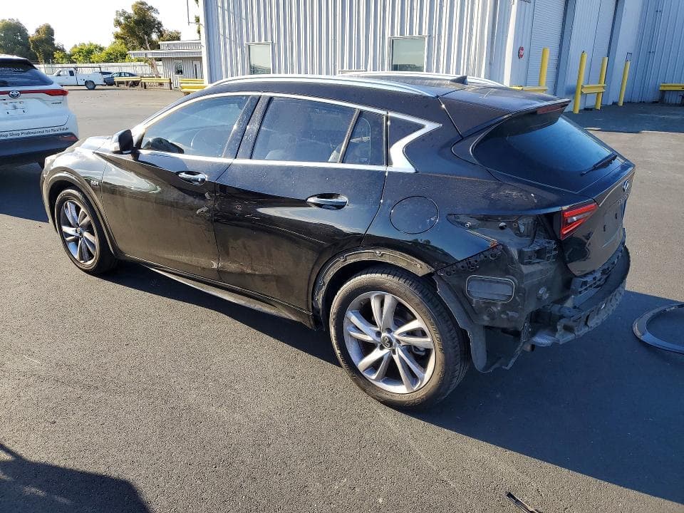 2019 INFINITI QX30 LUXE 2