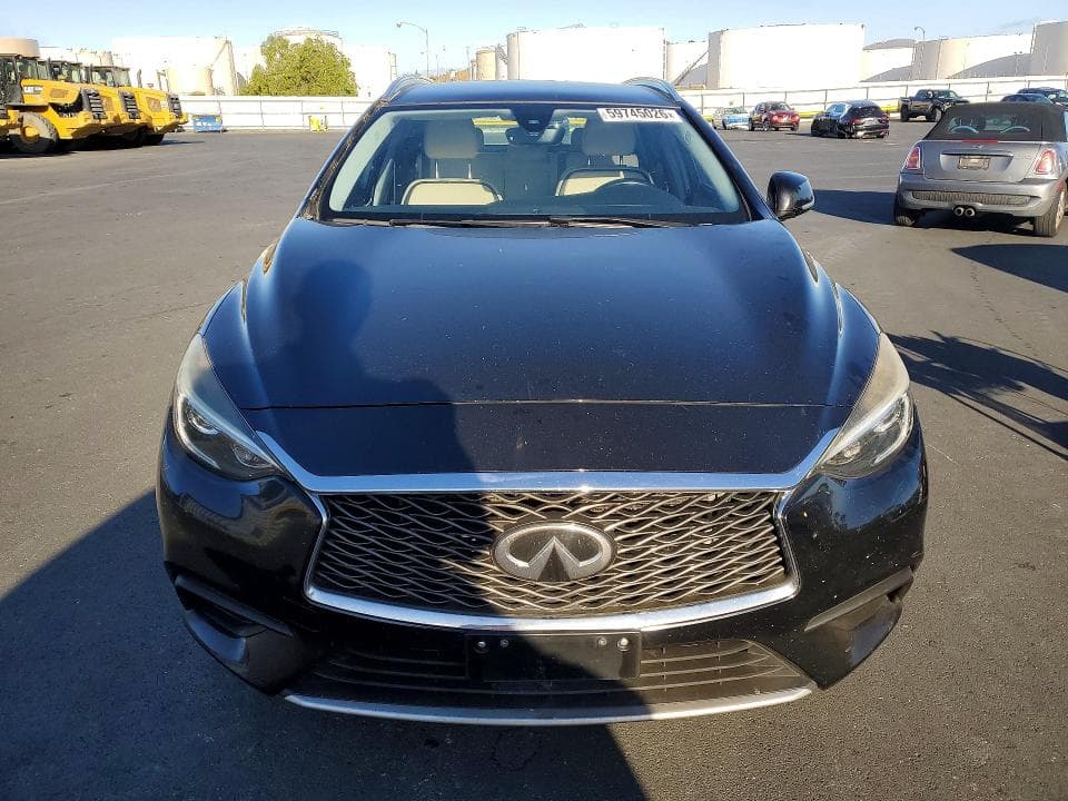 2019 INFINITI QX30 LUXE 5