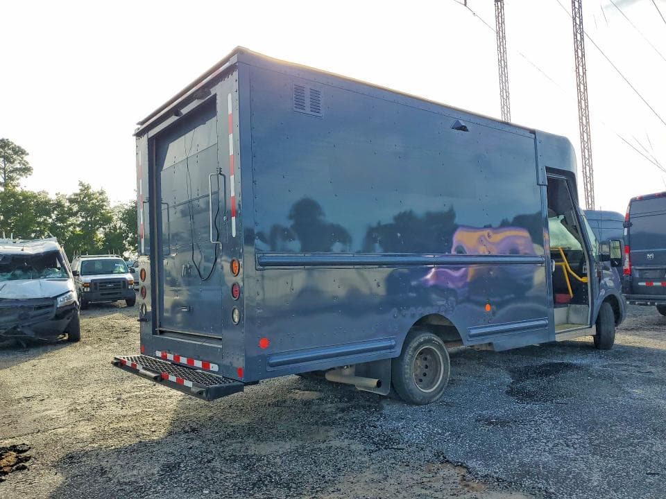 2021 FORD TRANSIT DELIVERY TRUCK 3