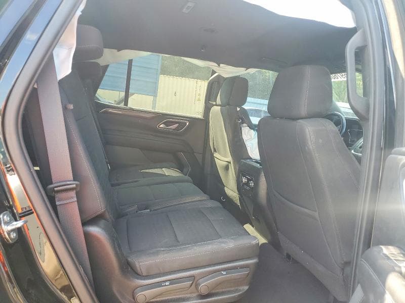 2021 GMC YUKON SLE 11