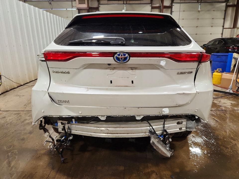 2024 TOYOTA VENZA LIMITED 6