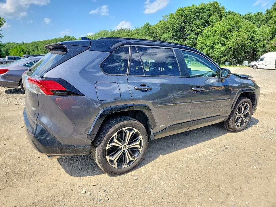 2024 TOYOTA RAV4 PRIME XSE 3