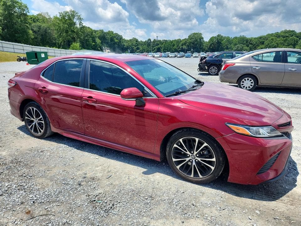 2018 TOYOTA CAMRY SE SE 4