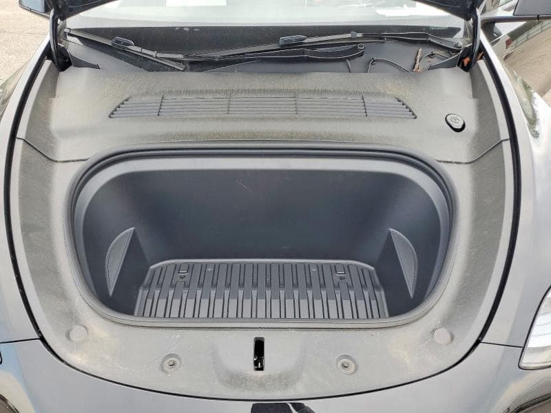 2025 TESLA MODEL Y 11
