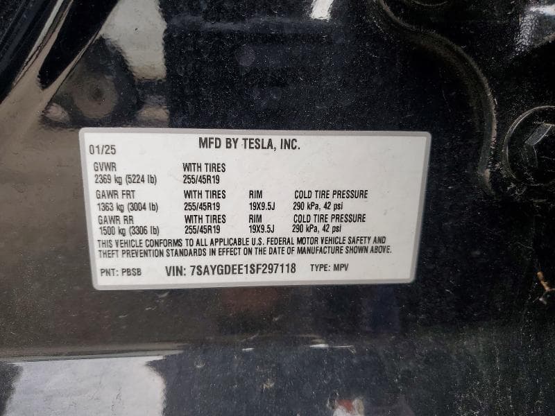2025 TESLA MODEL Y 12