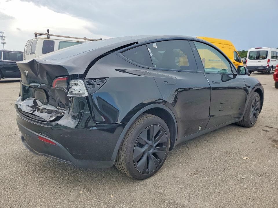 2025 TESLA MODEL Y 3