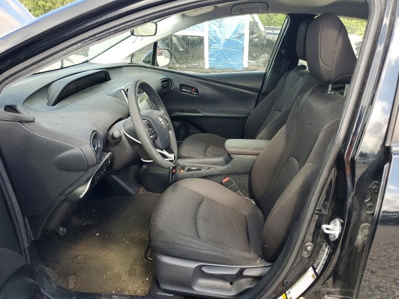 2021 TOYOTA PRIUS LE LE 7