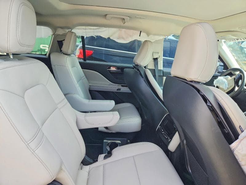 2025 LINCOLN AVIATOR 11
