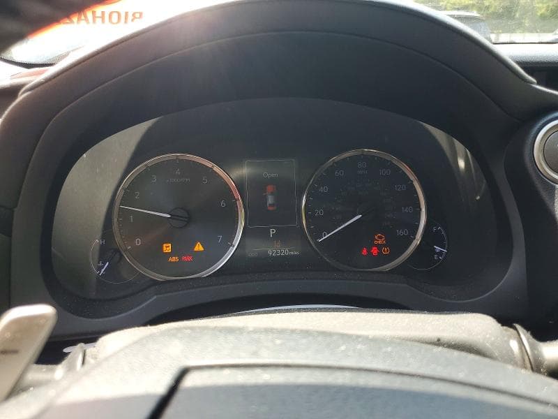 2017 LEXUS IS 200T 9