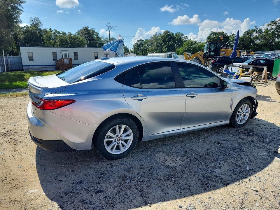 2025 TOYOTA CAMRY LE 3
