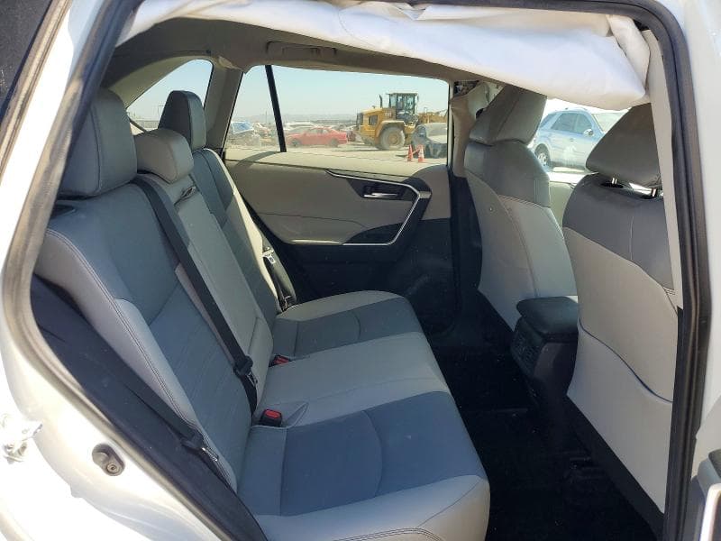 2021 TOYOTA RAV4 XLE PREMIUM 10