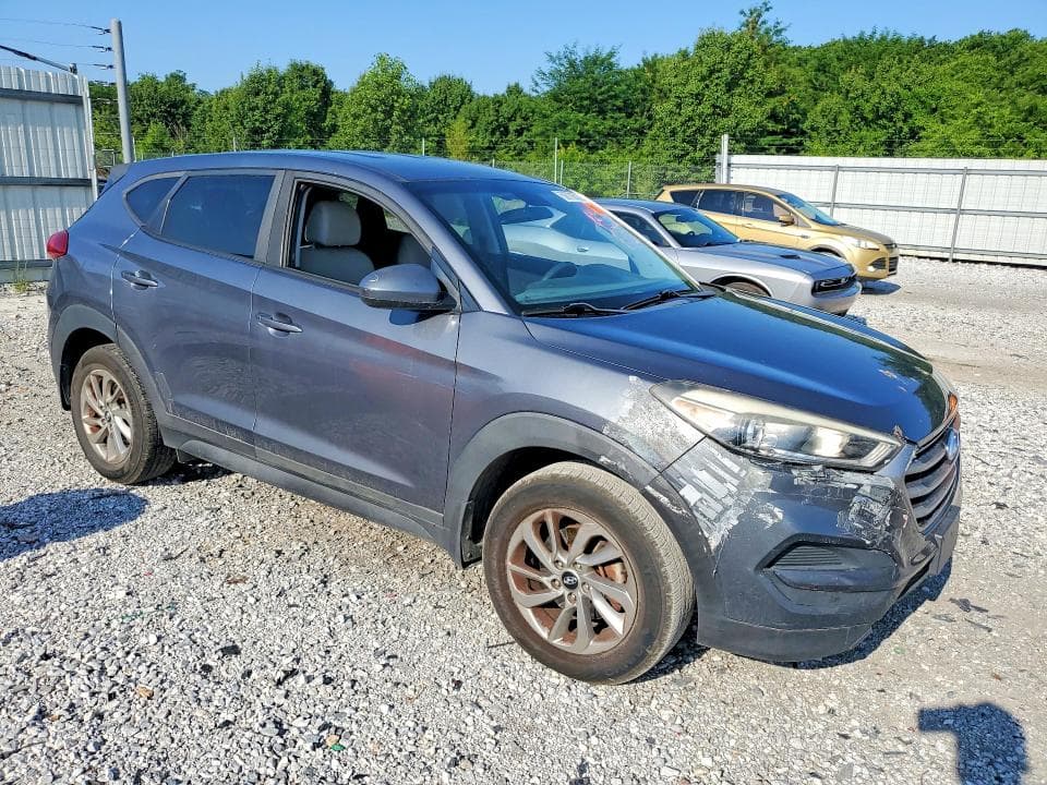 2017 HYUNDAI TUCSON SE SE 4