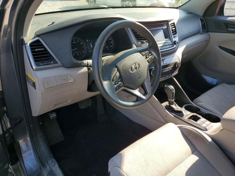 2017 HYUNDAI TUCSON SE SE 8
