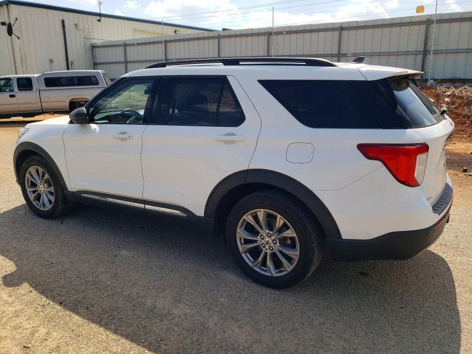 2022 FORD EXPLORER XLT 2