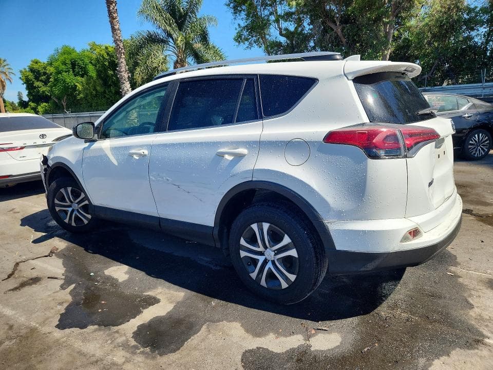 2017 TOYOTA RAV4 LE 2