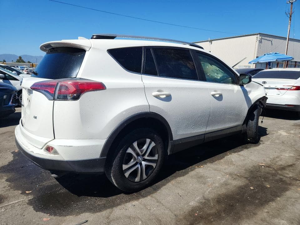 2017 TOYOTA RAV4 LE 3