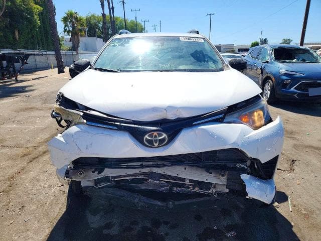 2017 TOYOTA RAV4 LE 5