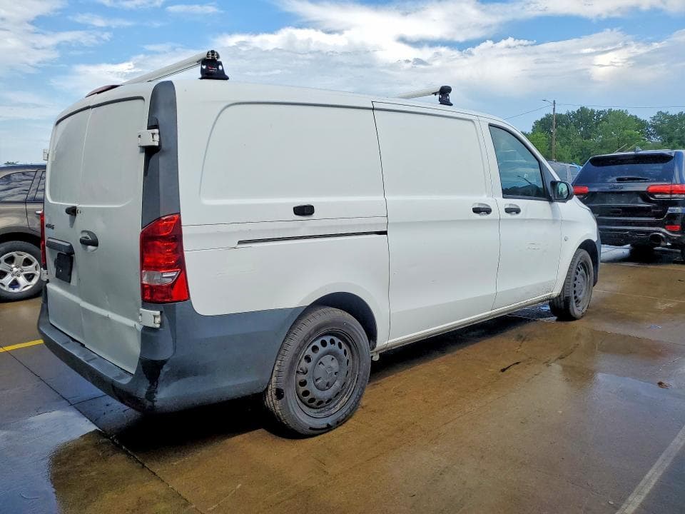 2017 MERCEDES-BENZ METRIS 3