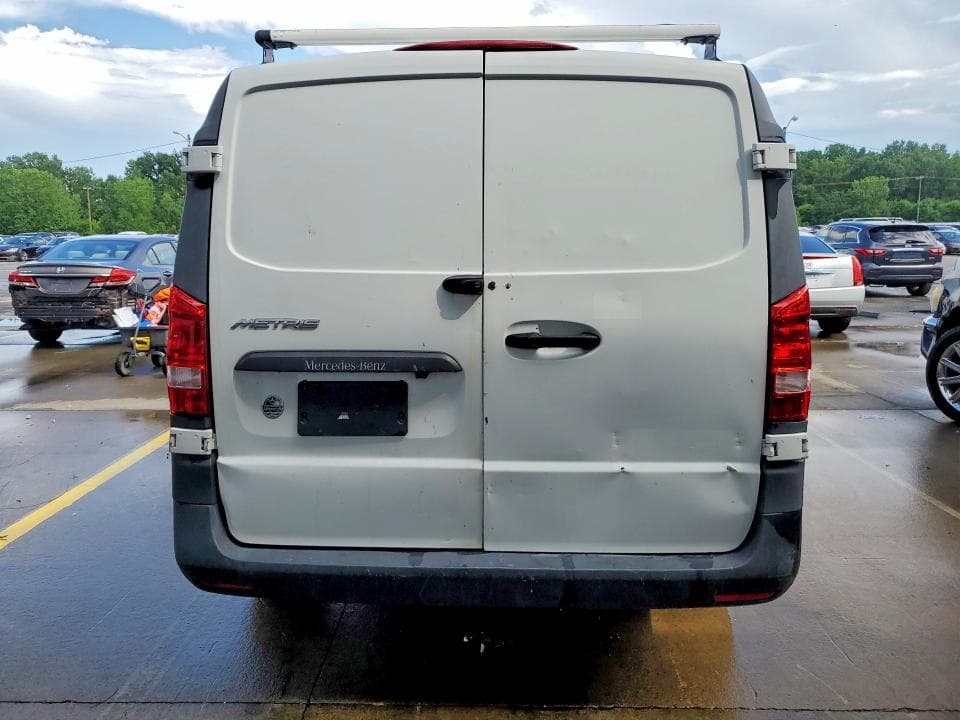 2017 MERCEDES-BENZ METRIS 6