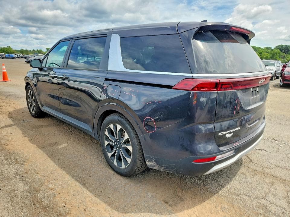 2022 KIA CARNIVAL EX 2