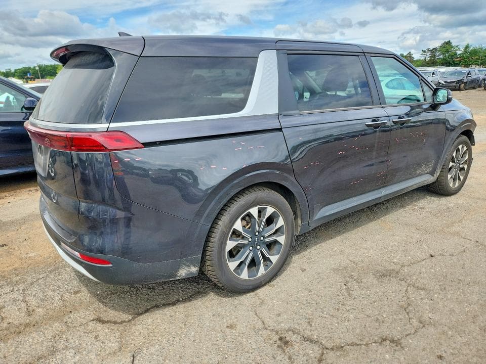 2022 KIA CARNIVAL EX 3