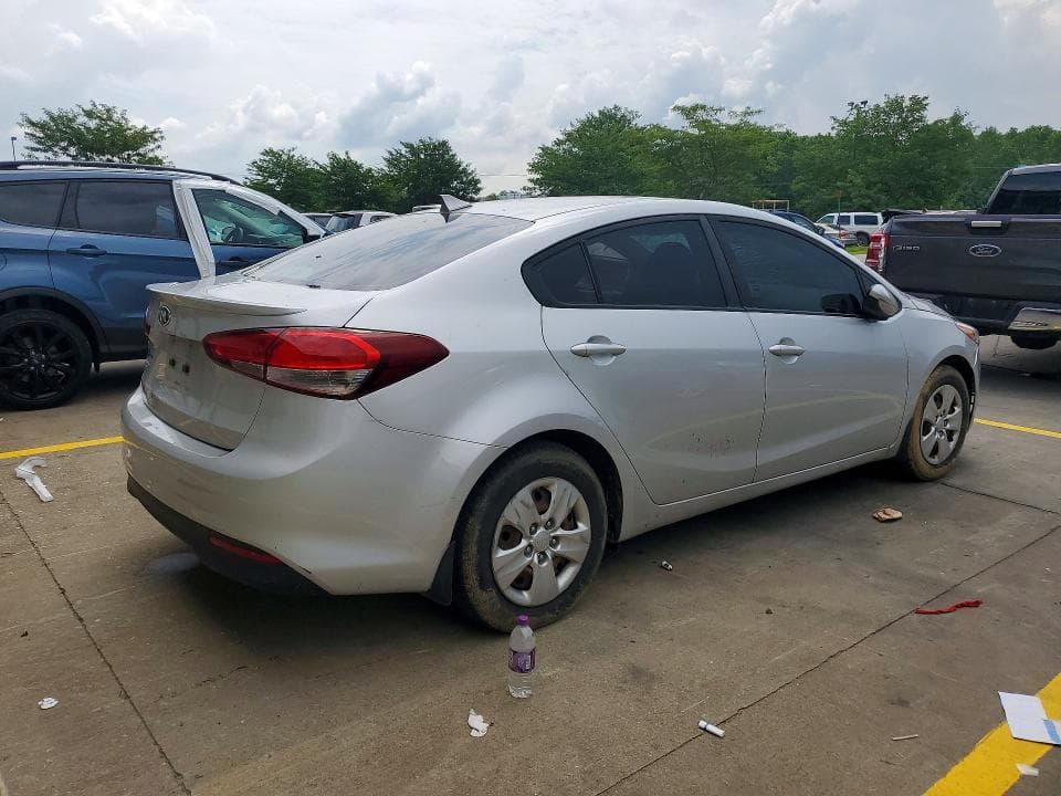 2017 KIA FORTE LX 3