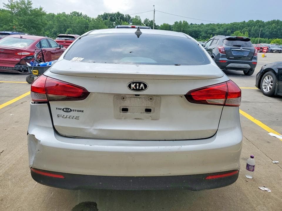 2017 KIA FORTE LX 6