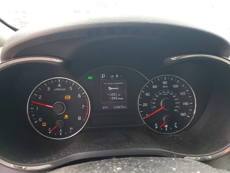 2017 KIA FORTE LX 9