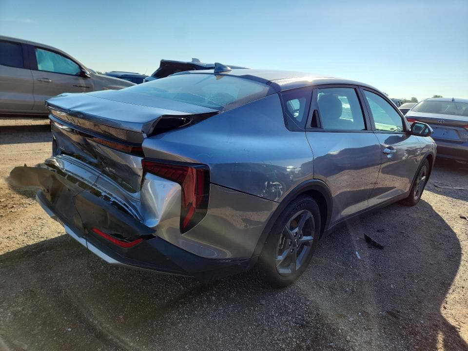 2025 KIA K4 LXS 3