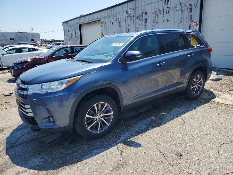 2019 TOYOTA HIGHLANDER XLE 1