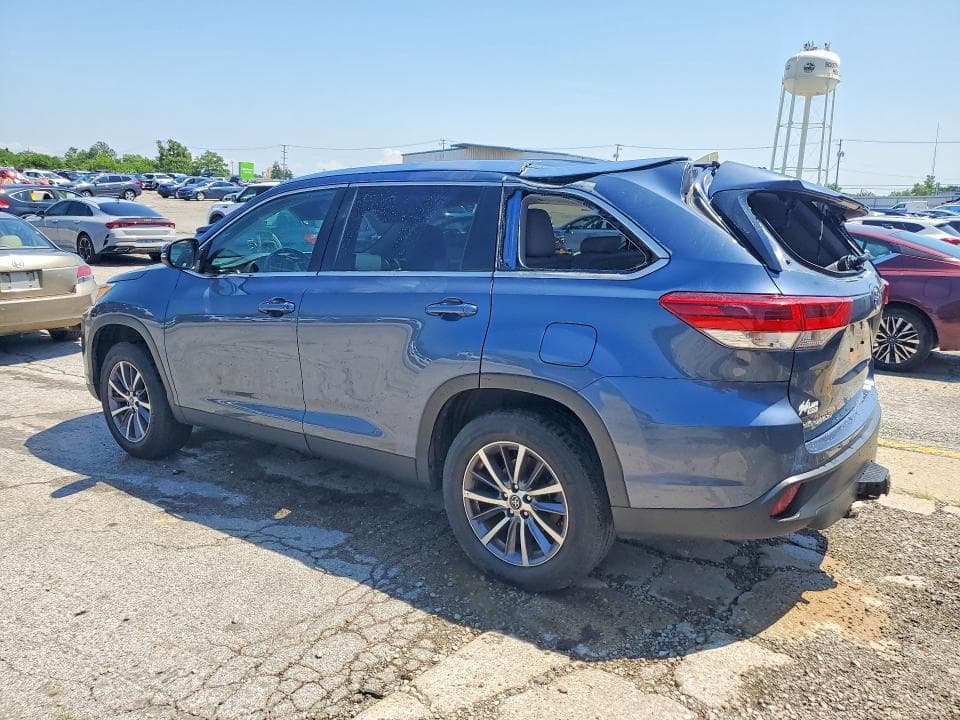 2019 TOYOTA HIGHLANDER XLE 2