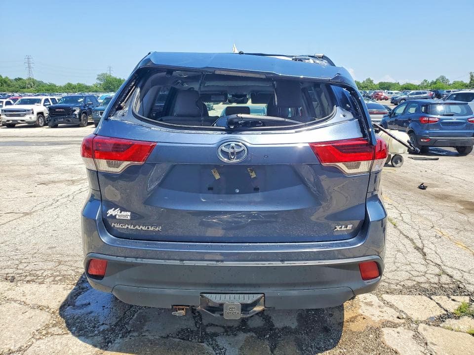 2019 TOYOTA HIGHLANDER XLE 6