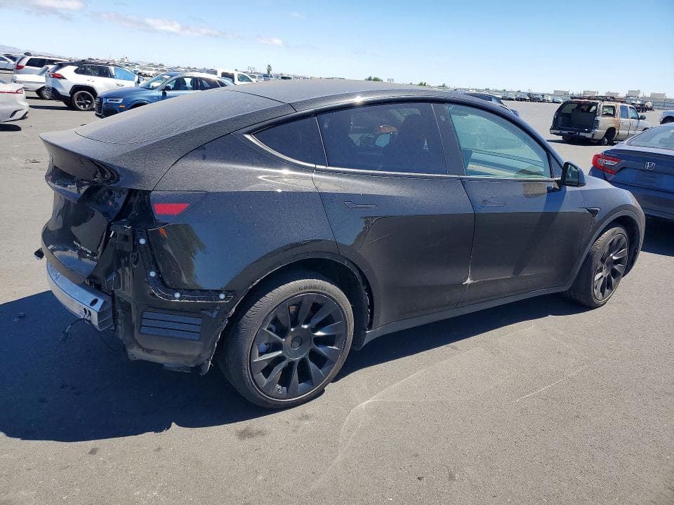 2023 TESLA MODEL Y 3
