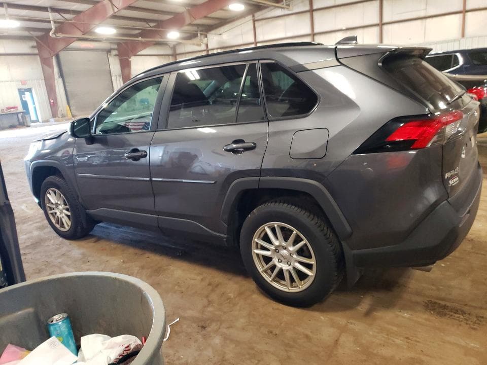 2020 TOYOTA RAV4 LE 2