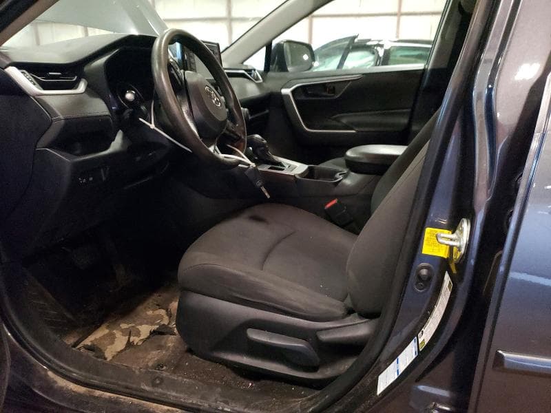 2020 TOYOTA RAV4 LE 7