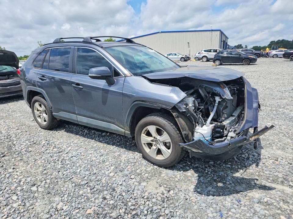 2021 TOYOTA RAV4 XLE 4