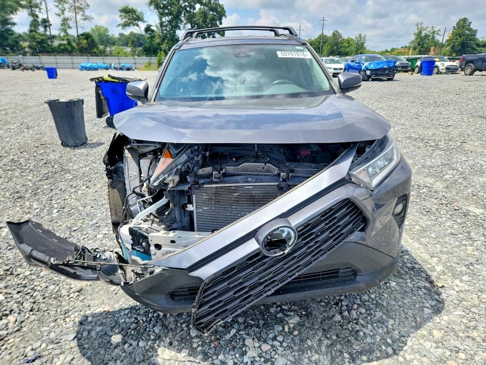 2021 TOYOTA RAV4 XLE 5