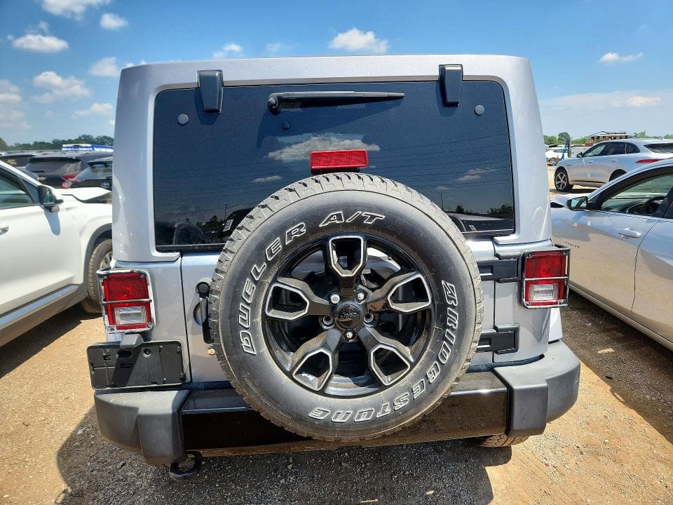 2018 JEEP WRANGLER UNLIMITED SAHARA 6