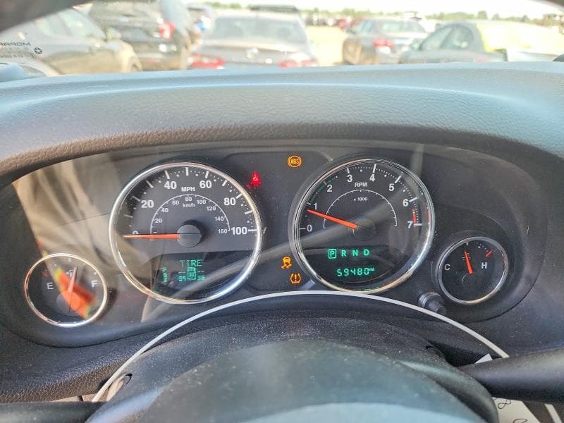 2018 JEEP WRANGLER UNLIMITED SAHARA 9