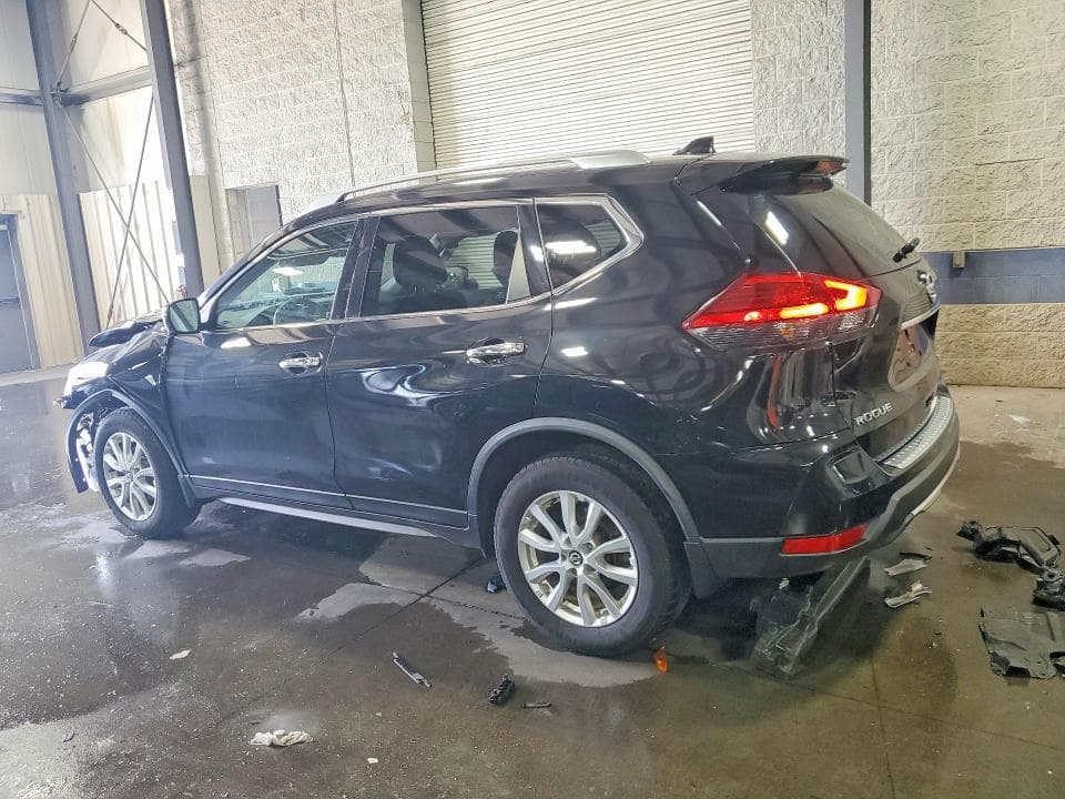 2017 NISSAN ROGUE SV 2