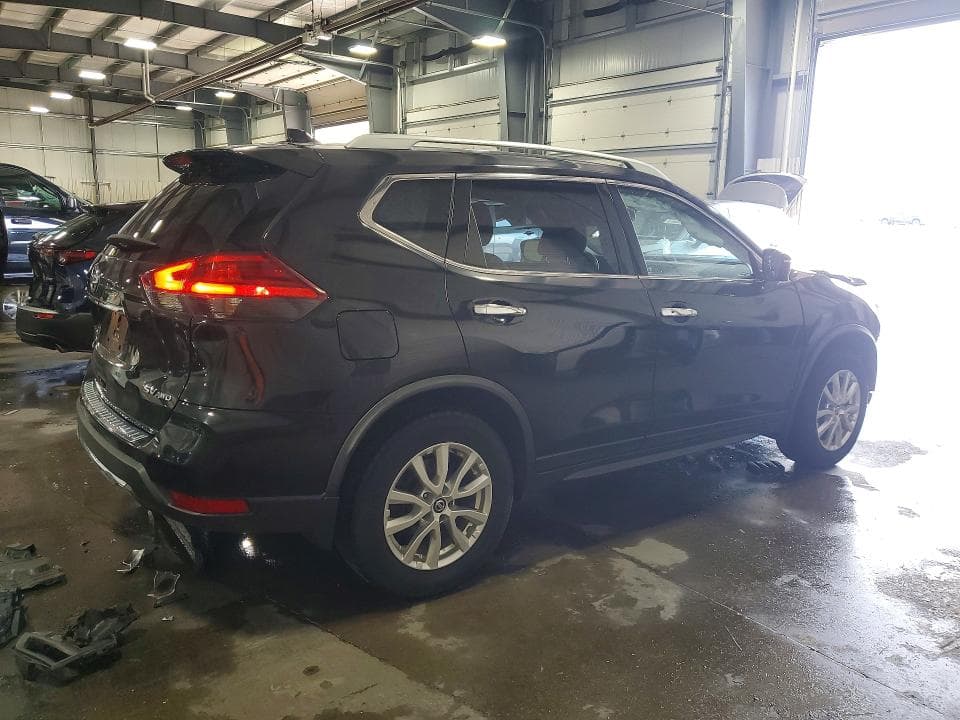 2017 NISSAN ROGUE SV 3