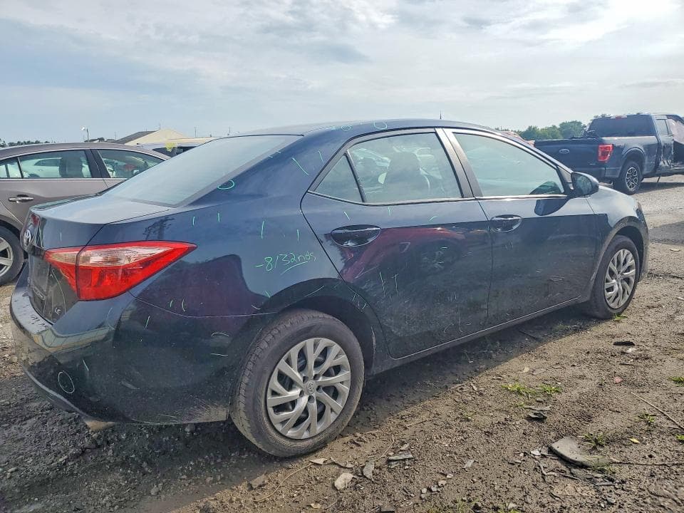2017 TOYOTA COROLLA LE LE 3