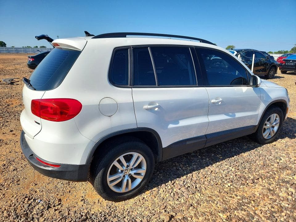 2017 VOLKSWAGEN TIGUAN S S 3