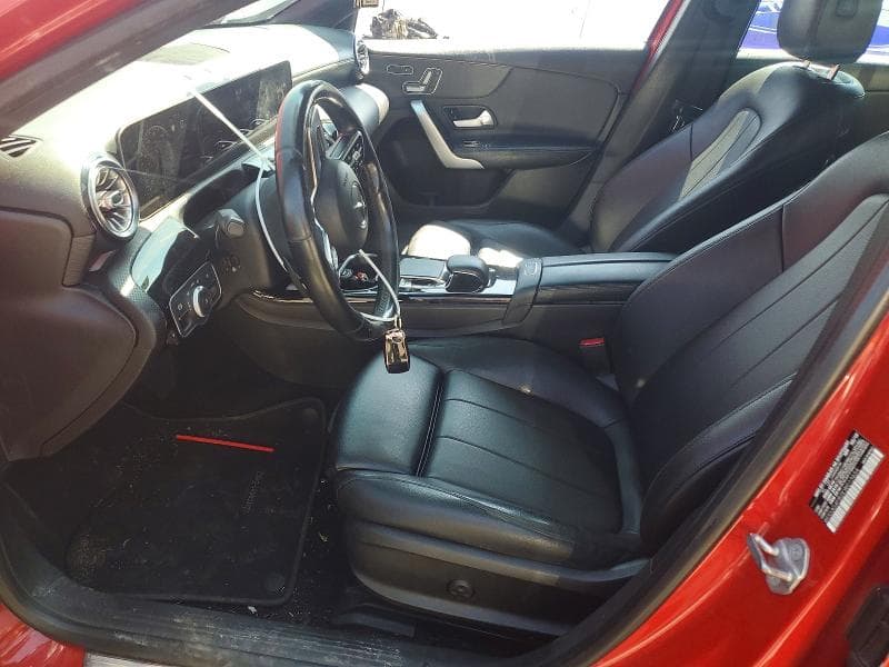 2019 MERCEDES-BENZ A 220 4MATIC 7