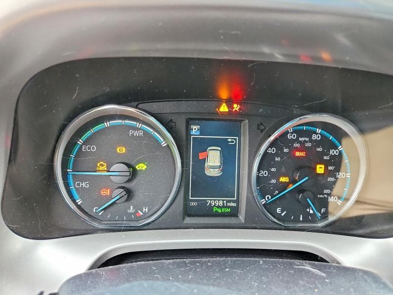 2017 TOYOTA RAV4 HV LIMITED 9