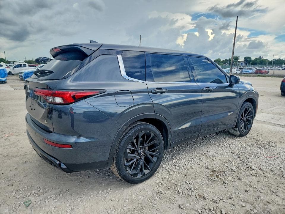 2024 MITSUBISHI OUTLANDER SE 3