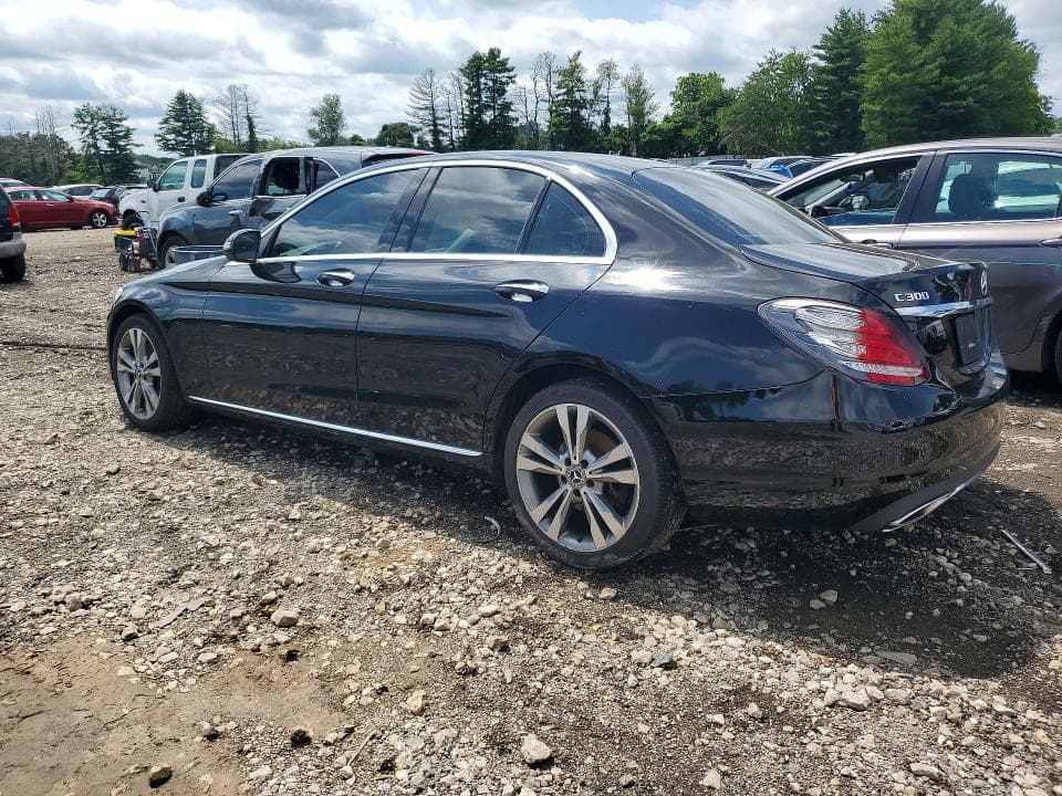 2017 MERCEDES-BENZ C 300 2