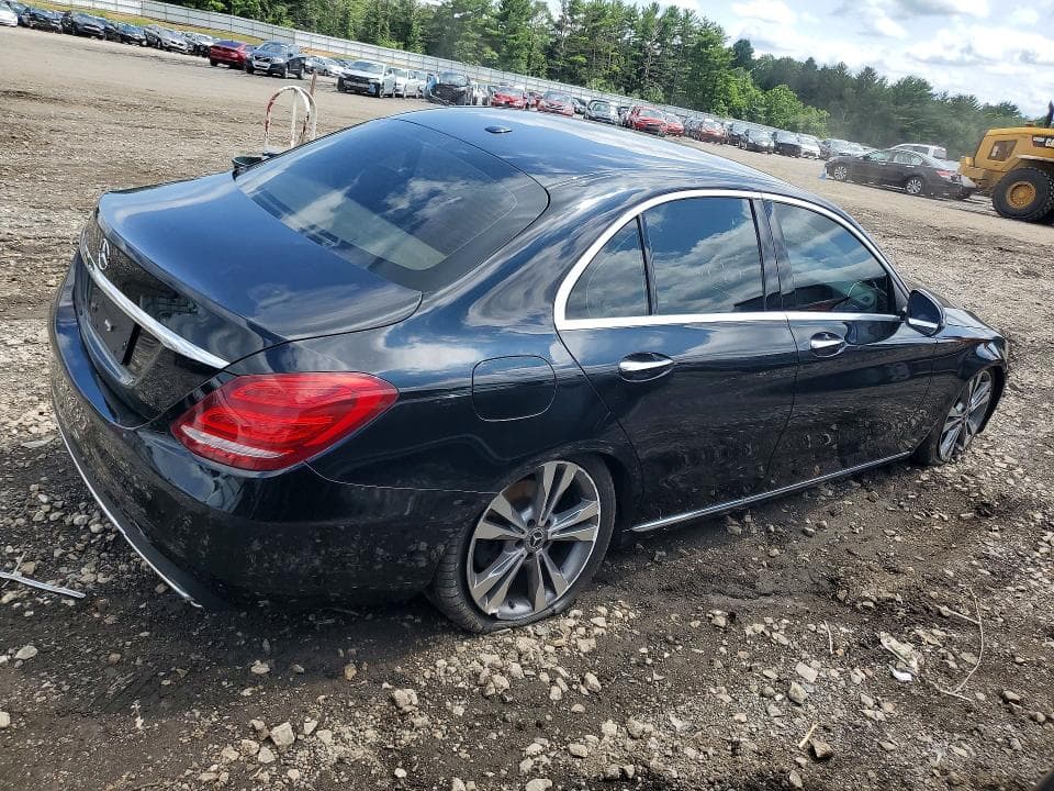 2017 MERCEDES-BENZ C 300 3