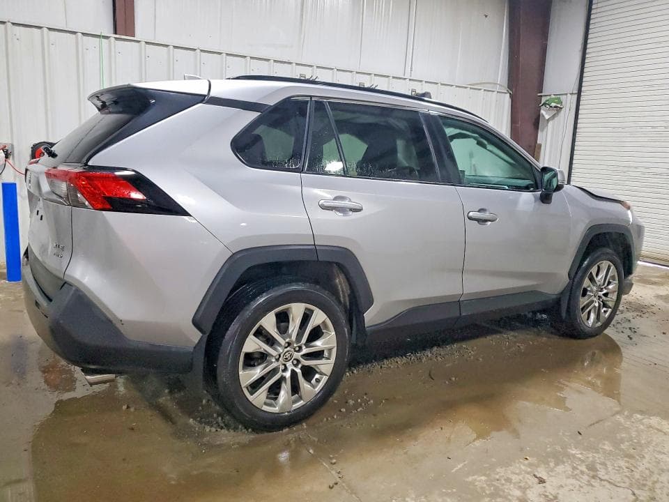 2021 TOYOTA RAV4 XLE PREMIUM XLE PREMIUM 3